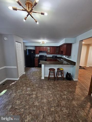 8135 LOVING FOREST CT, Springfield, VA 22153