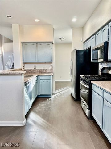 7528 Holloran Court, Las Vegas, NV 89128