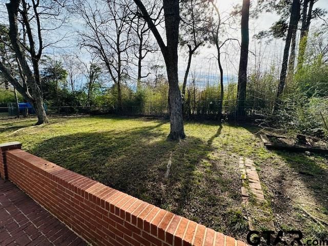 1224 S Azalea Dr, Tyler, TX 75701