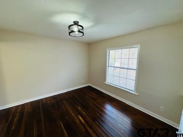 1224 S Azalea Dr, Tyler, TX 75701