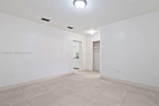 3880 E 8th Ln, Hialeah, FL 33013