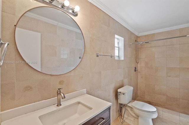 3880 E 8th Ln, Hialeah, FL 33013