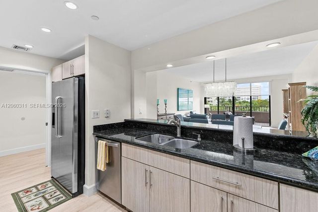 251 Crandon Blvd 325, Key Biscayne, FL 33149