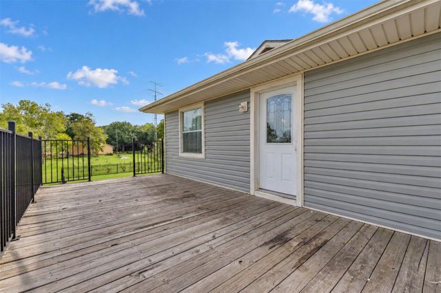3920 Stewart Road, Kemah, TX 77565
