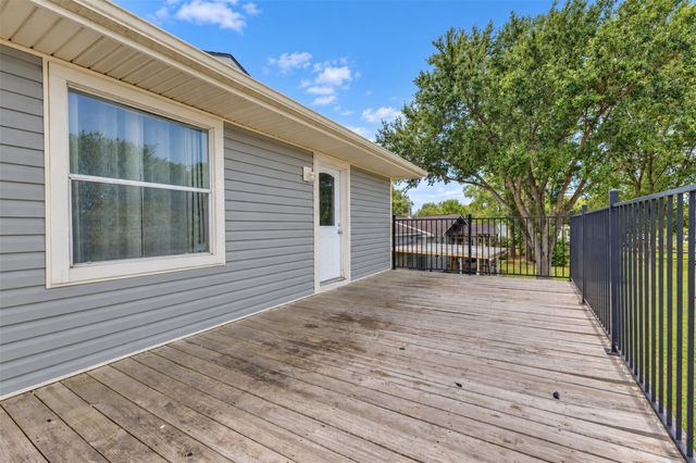 3920 Stewart Road, Kemah, TX 77565