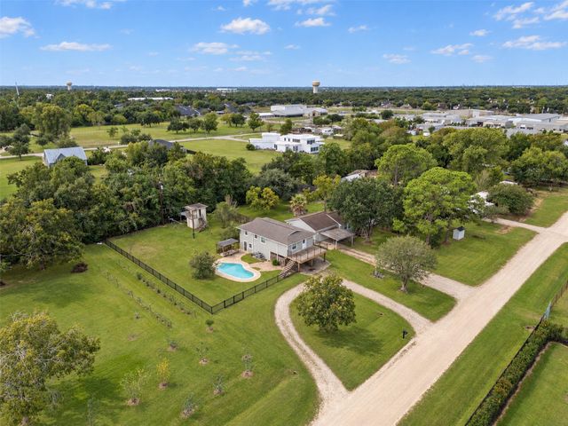 3920 Stewart Road, Kemah, TX 77565