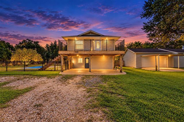 3920 Stewart Road, Kemah, TX 77565