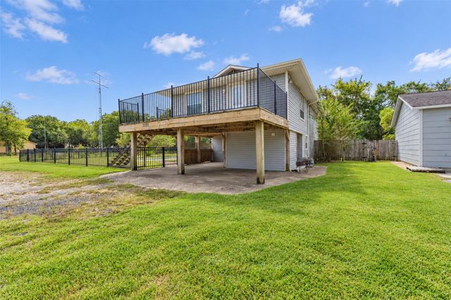 3920 Stewart Road, Kemah, TX 77565