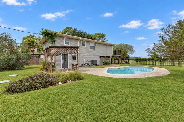 3920 Stewart Road, Kemah, TX 77565