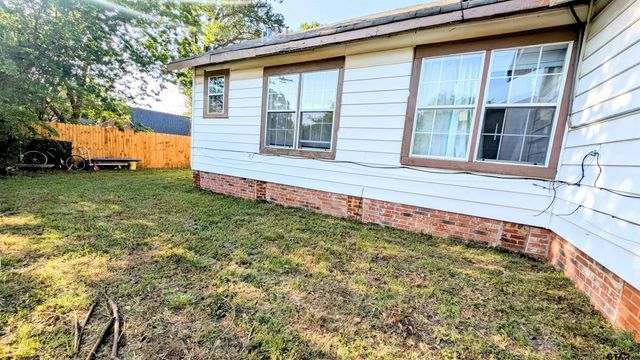 1201 S Tipton Ave, Tyler, TX 75701
