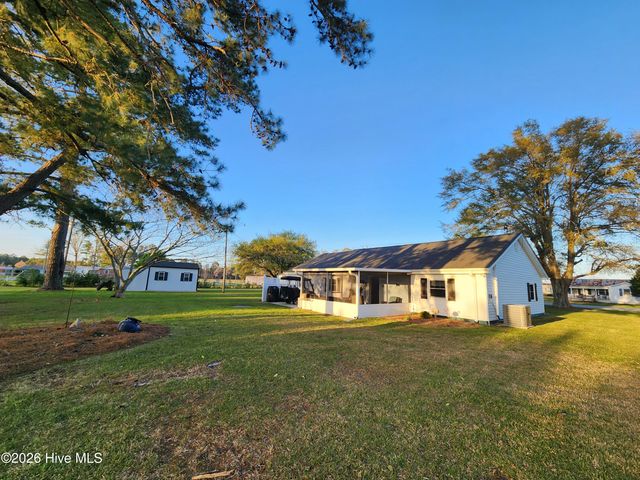 2523 Belgrade Swansboro Road, Maysville, NC 28555