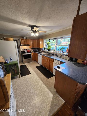 2523 Belgrade Swansboro Road, Maysville, NC 28555