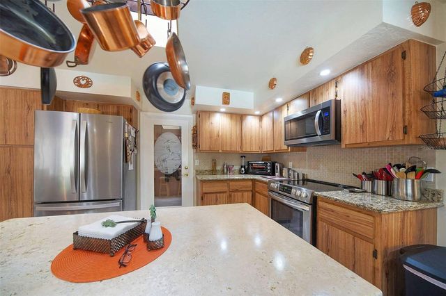 901 SW 51ST TERRACE, Cape Coral, FL 33914