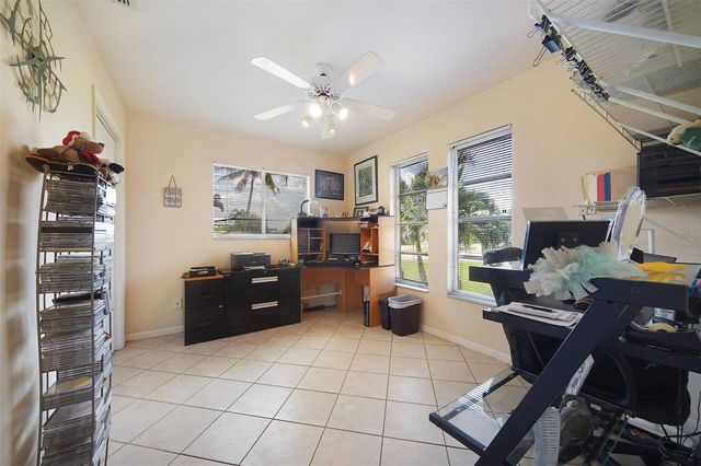901 SW 51ST TERRACE, Cape Coral, FL 33914