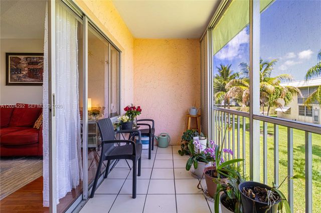 9780 N Marina Boulevard 424, Boca Raton, FL 33428