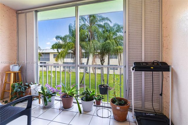 9780 N Marina Boulevard 424, Boca Raton, FL 33428