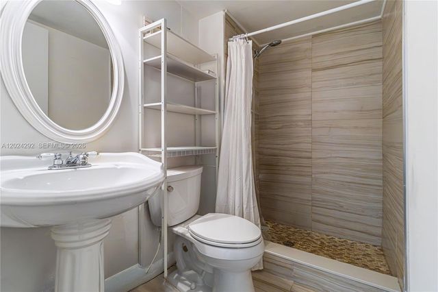 9780 N Marina Boulevard 424, Boca Raton, FL 33428