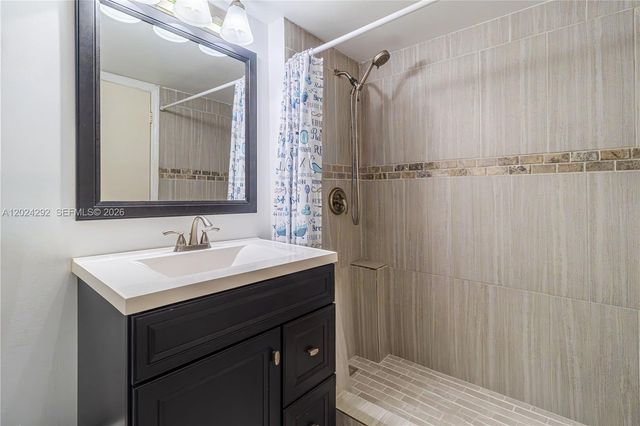 9780 N Marina Boulevard 424, Boca Raton, FL 33428
