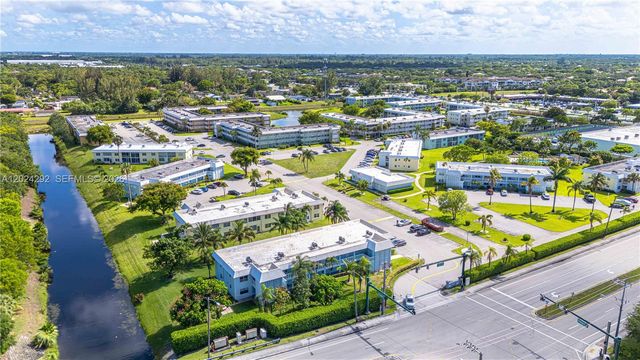 9780 N Marina Boulevard 424, Boca Raton, FL 33428