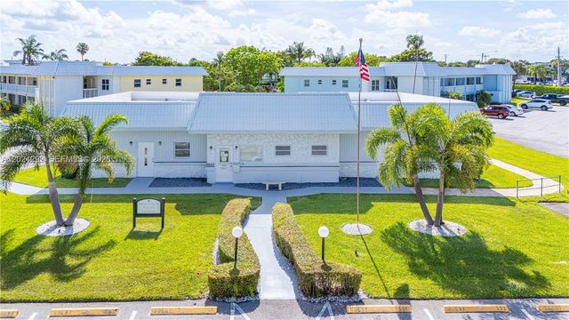 9780 N Marina Boulevard 424, Boca Raton, FL 33428