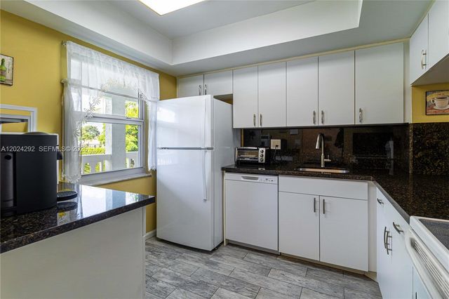 9780 N Marina Boulevard 424, Boca Raton, FL 33428