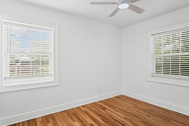 1207 W 45th Street 3E, Kansas City, MO 64111