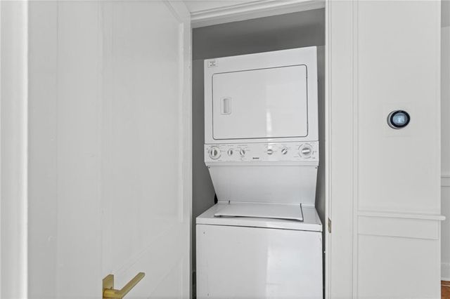 1207 W 45th Street 3E, Kansas City, MO 64111