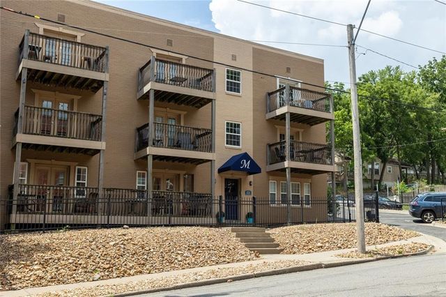 1207 W 45th Street 3E, Kansas City, MO 64111