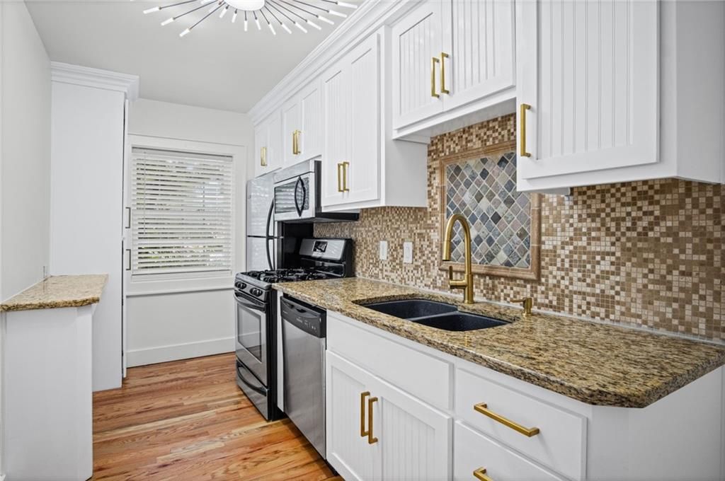 1207 W 45th Street 3E, Kansas City, MO 64111