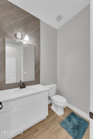 991 HULL Street, El Paso, TX 79928