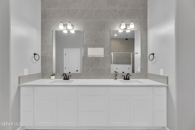 991 HULL Street, El Paso, TX 79928