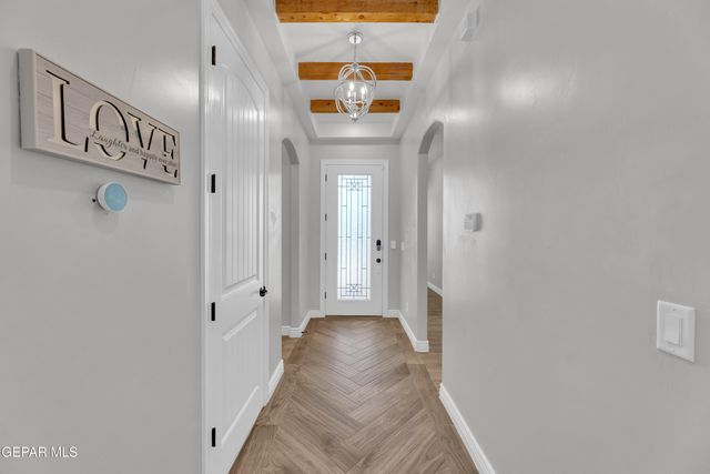 991 HULL Street, El Paso, TX 79928