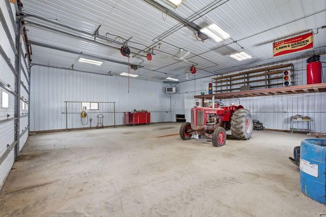 10055 460th Street, Wanamingo, MN 55983