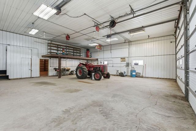 10055 460th Street, Wanamingo, MN 55983