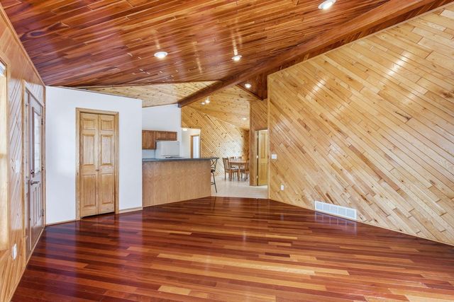 10055 460th Street, Wanamingo, MN 55983