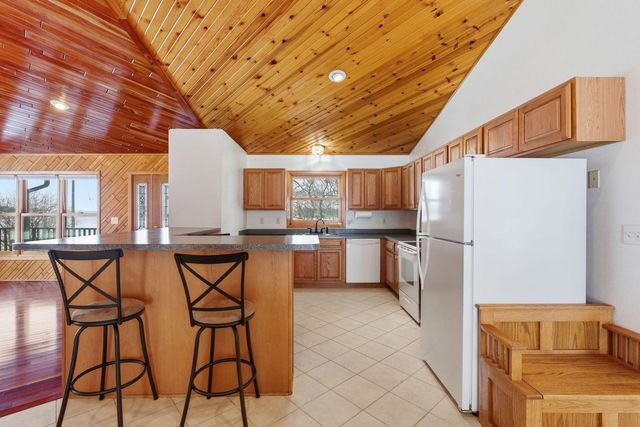 10055 460th Street, Wanamingo, MN 55983