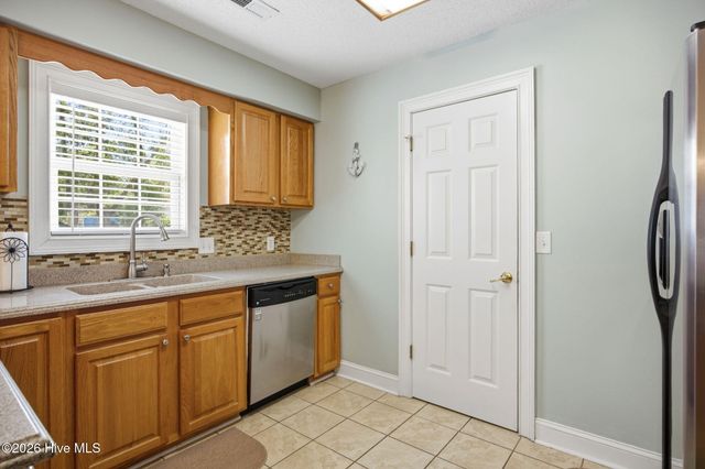 9099 Oak Ridge Plantation Drive SW, Calabash, NC 28467