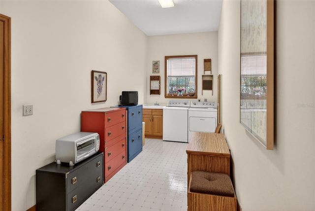 5174 NE 7TH PLACE, Ocala, FL 34470