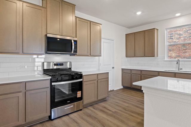 5008 Gragnano DR, Round Rock, TX 78665