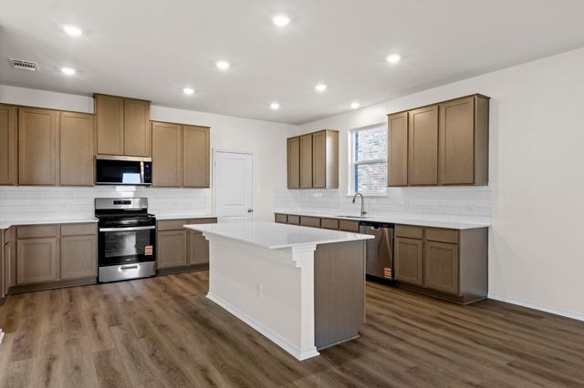 5008 Gragnano DR, Round Rock, TX 78665