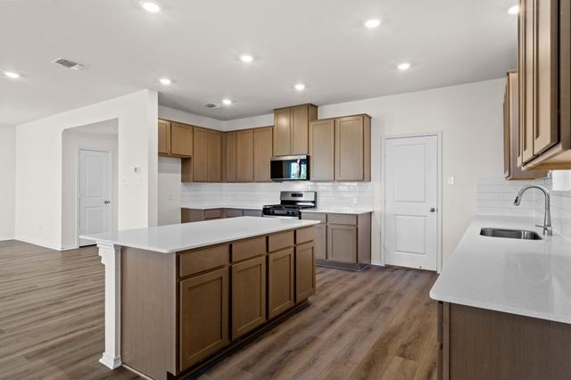 5008 Gragnano DR, Round Rock, TX 78665