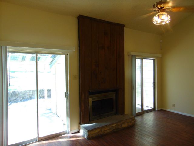 28 Marina CIR, Wimberley, TX 78676
