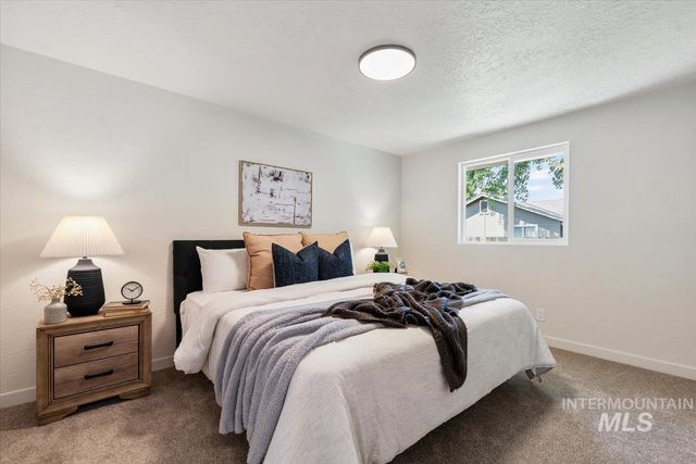 6904 W Bluebird Drive, Boise, ID 83714