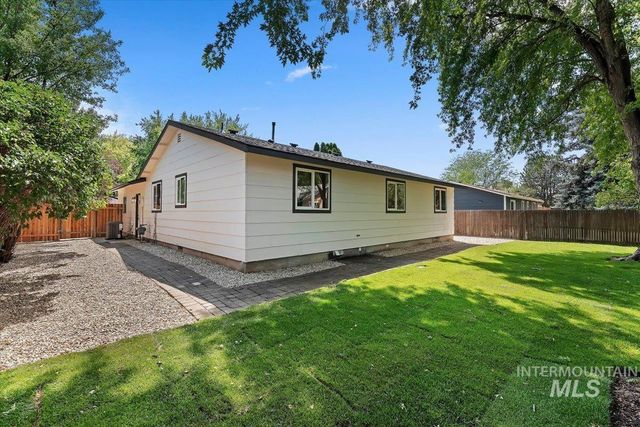 6904 W Bluebird Drive, Boise, ID 83714