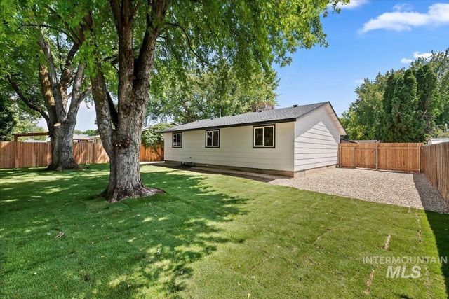 6904 W Bluebird Drive, Boise, ID 83714