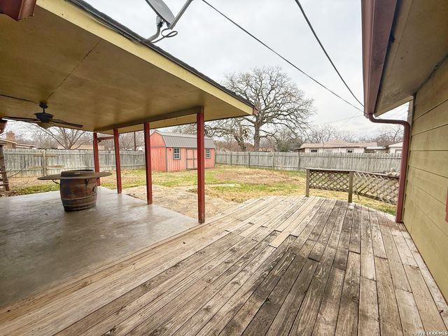607 N Bowie, Fredericksburg, TX 78624