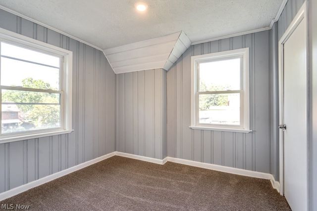 1886 Hillside Terrace, Akron, OH 44305