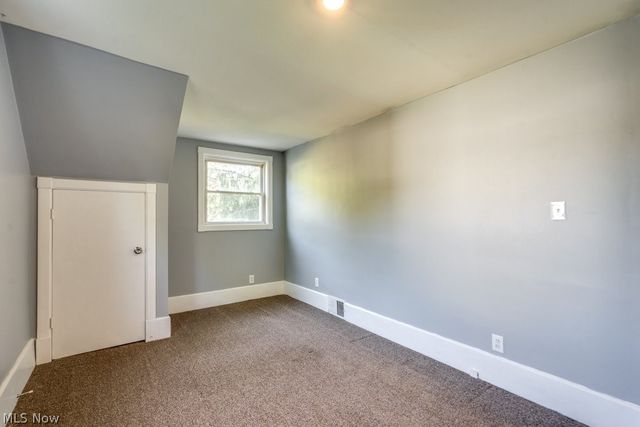 1886 Hillside Terrace, Akron, OH 44305