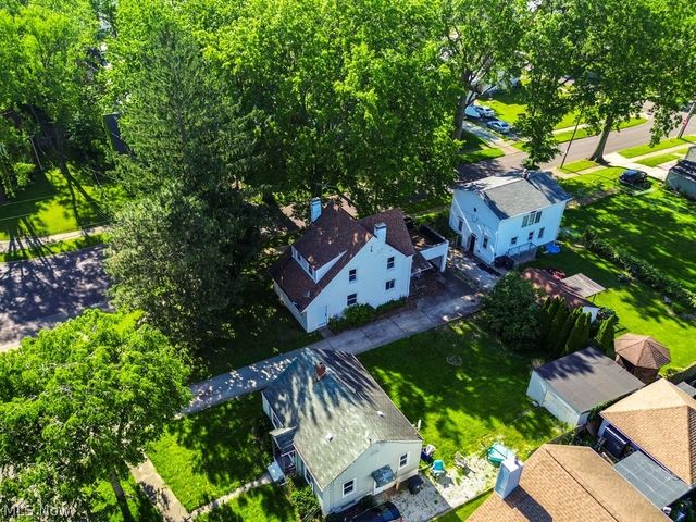 1886 Hillside Terrace, Akron, OH 44305