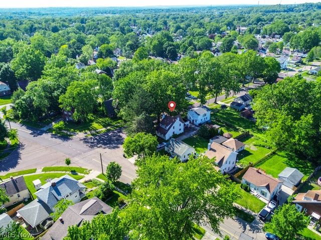 1886 Hillside Terrace, Akron, OH 44305